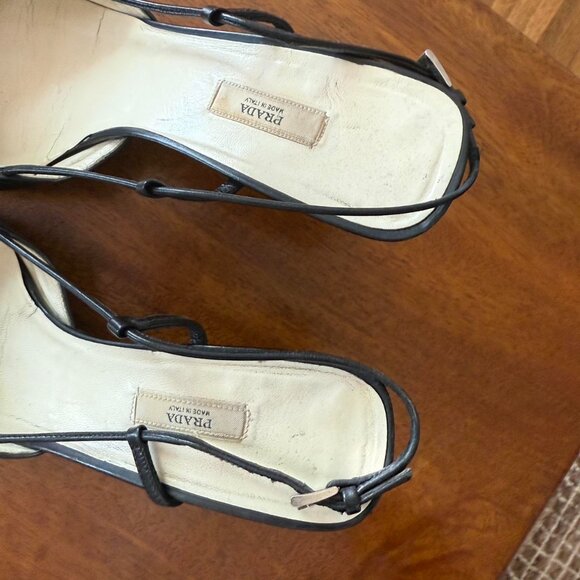 Prada black leather kitten heels - Picture 5 of 6